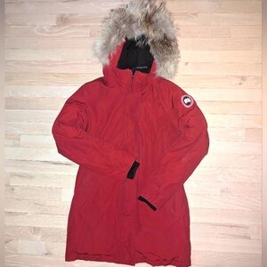 Canada Goose Victoria Parka Size S Red